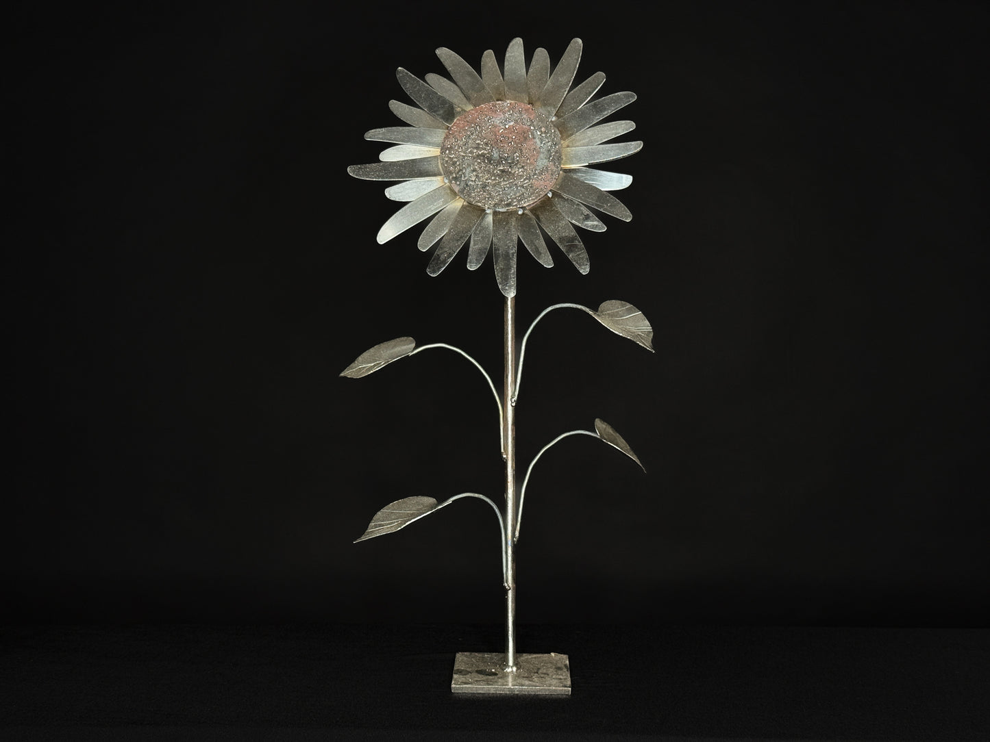 Handcrafted Metal Sunflower Sculpture – One-of-a-Kind Recycled Art