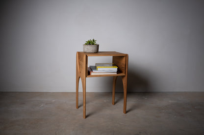 White Oak Side Table – Handmade Mid-Century Modern Side Table
