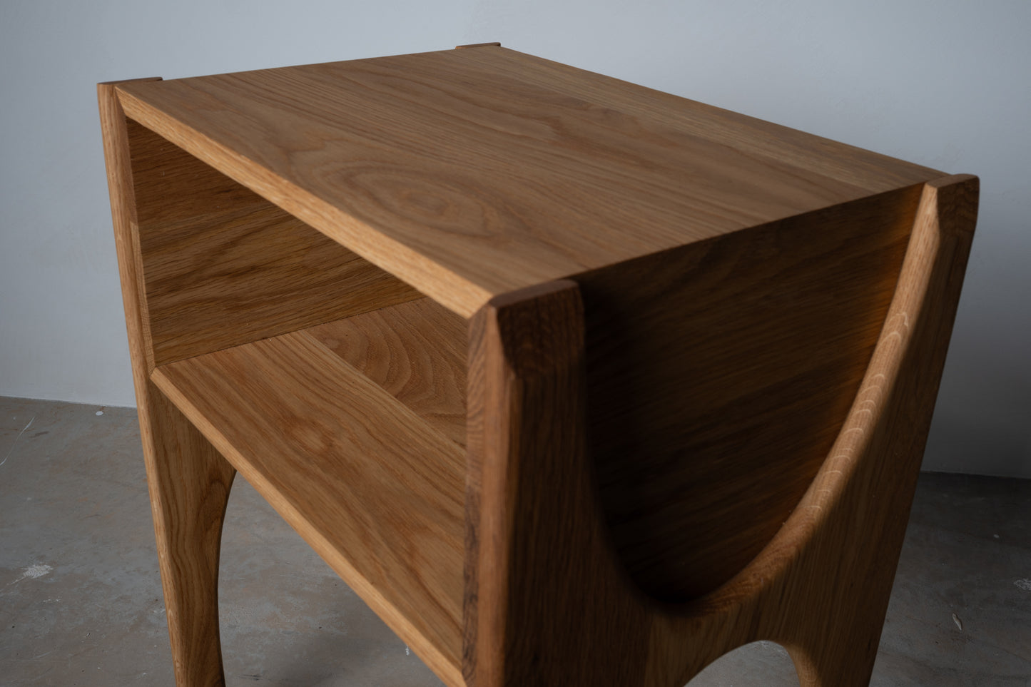 White Oak Side Table – Handmade Mid-Century Modern Side Table