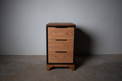 White Oak Nightstand – Handmade Mid-Century Modern Nightstand