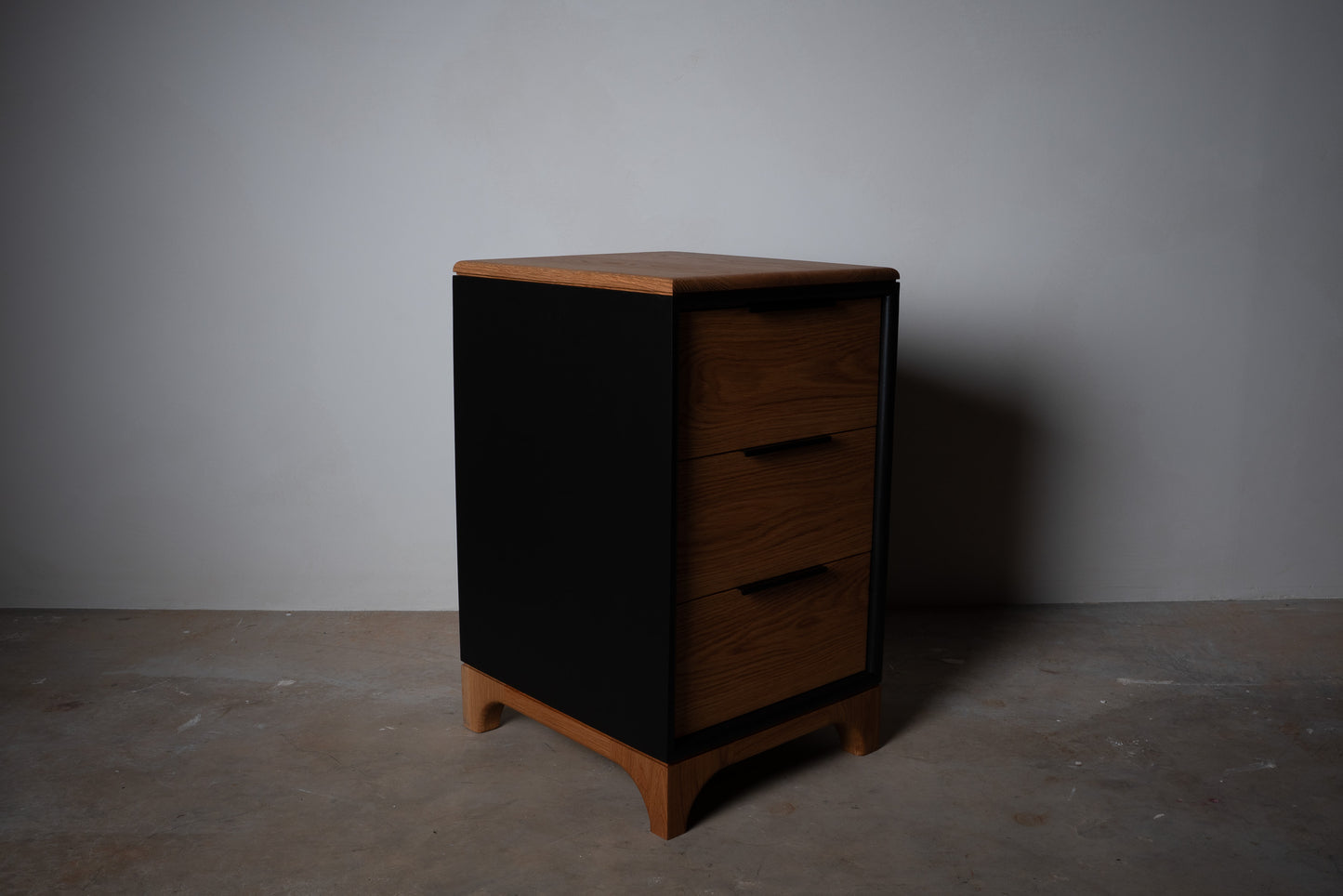 White Oak Nightstand – Handmade Mid-Century Modern Nightstand