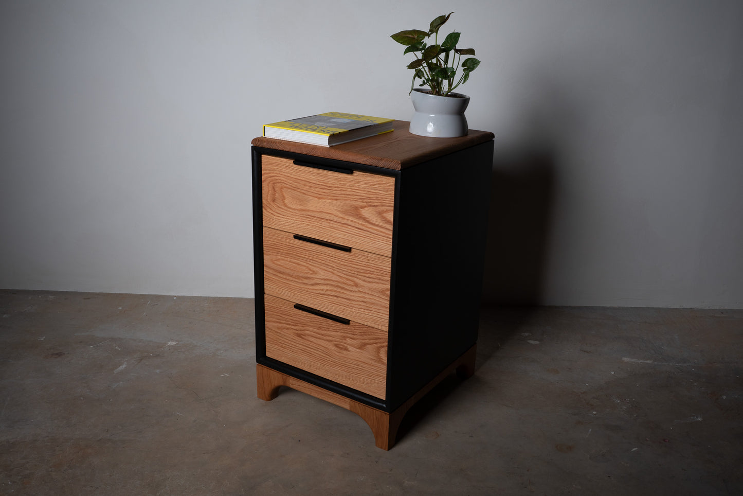 White Oak Nightstand – Handmade Mid-Century Modern Nightstand