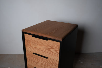 White Oak Nightstand – Handmade Mid-Century Modern Nightstand