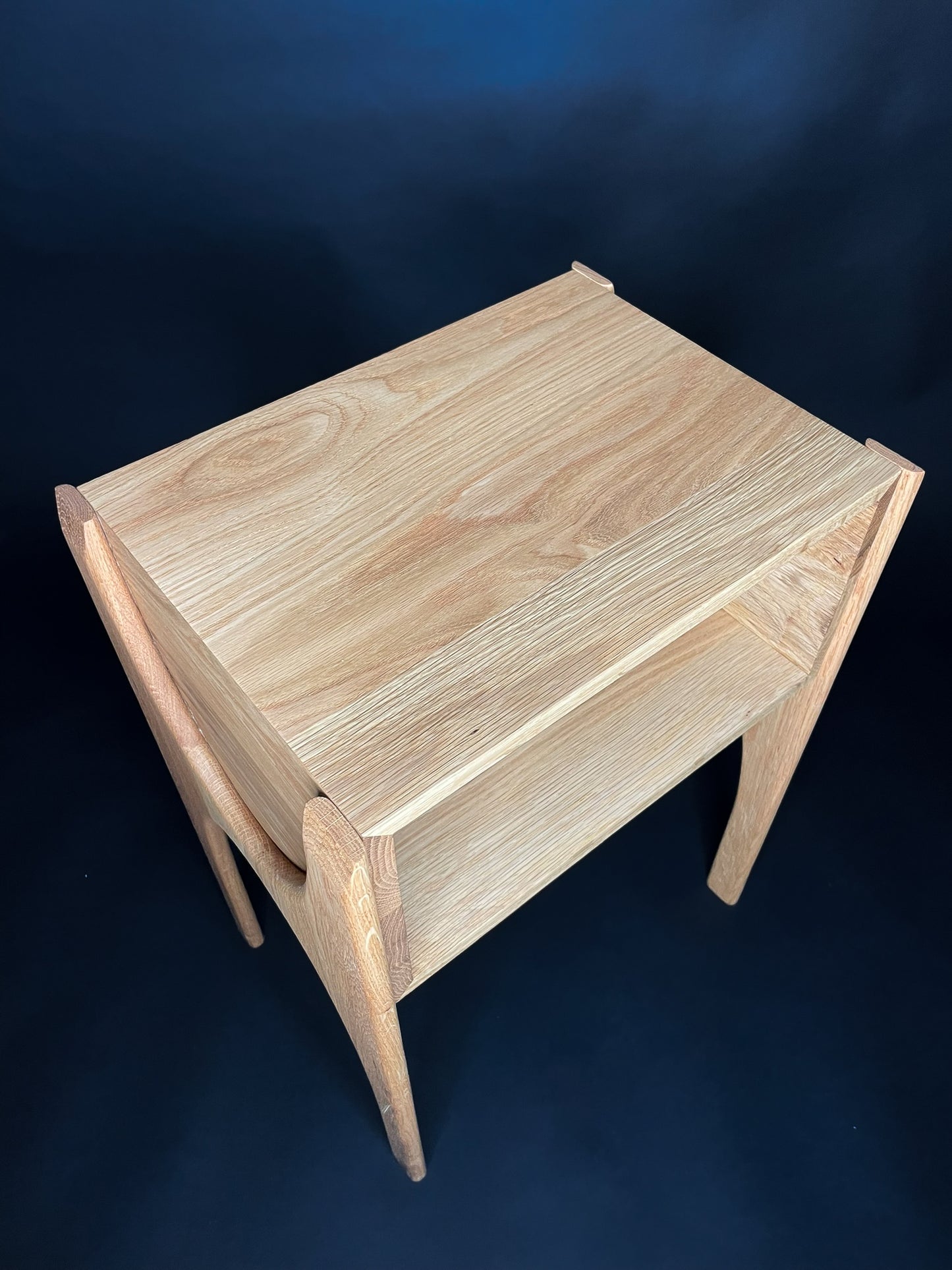 Doxa Accent Table